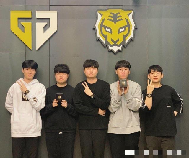 全球女足的 全球女足的